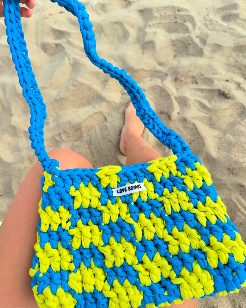 Bolsa crochet cuadros azul y verde