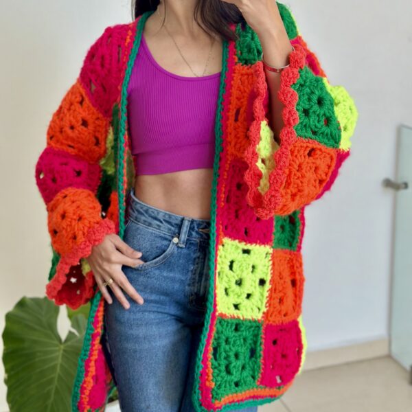 Suéter tejido a crochet colores