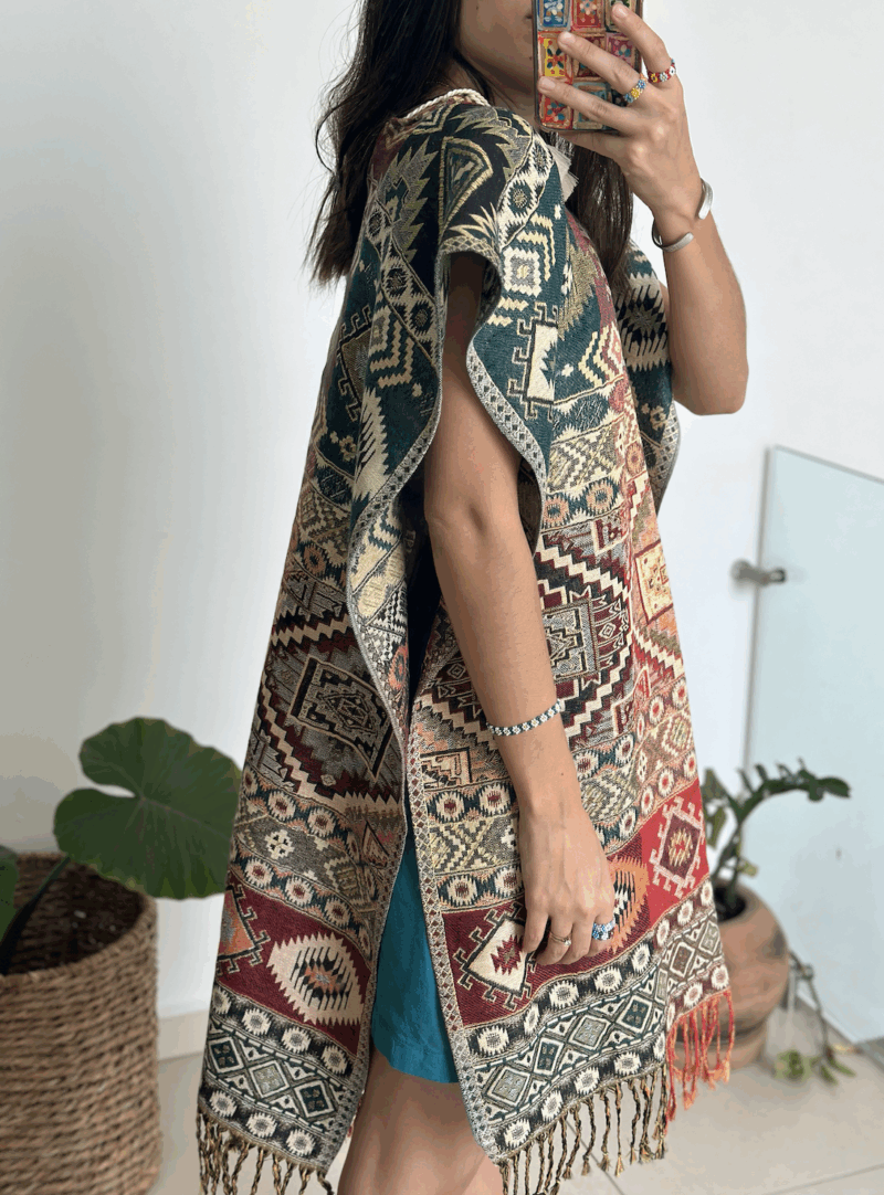 Capita / Poncho Verde - Imagen 5